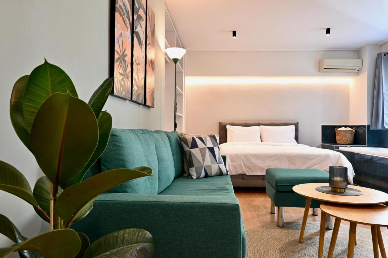 Zoe'S Suite Athen'S Center Bagian luar foto